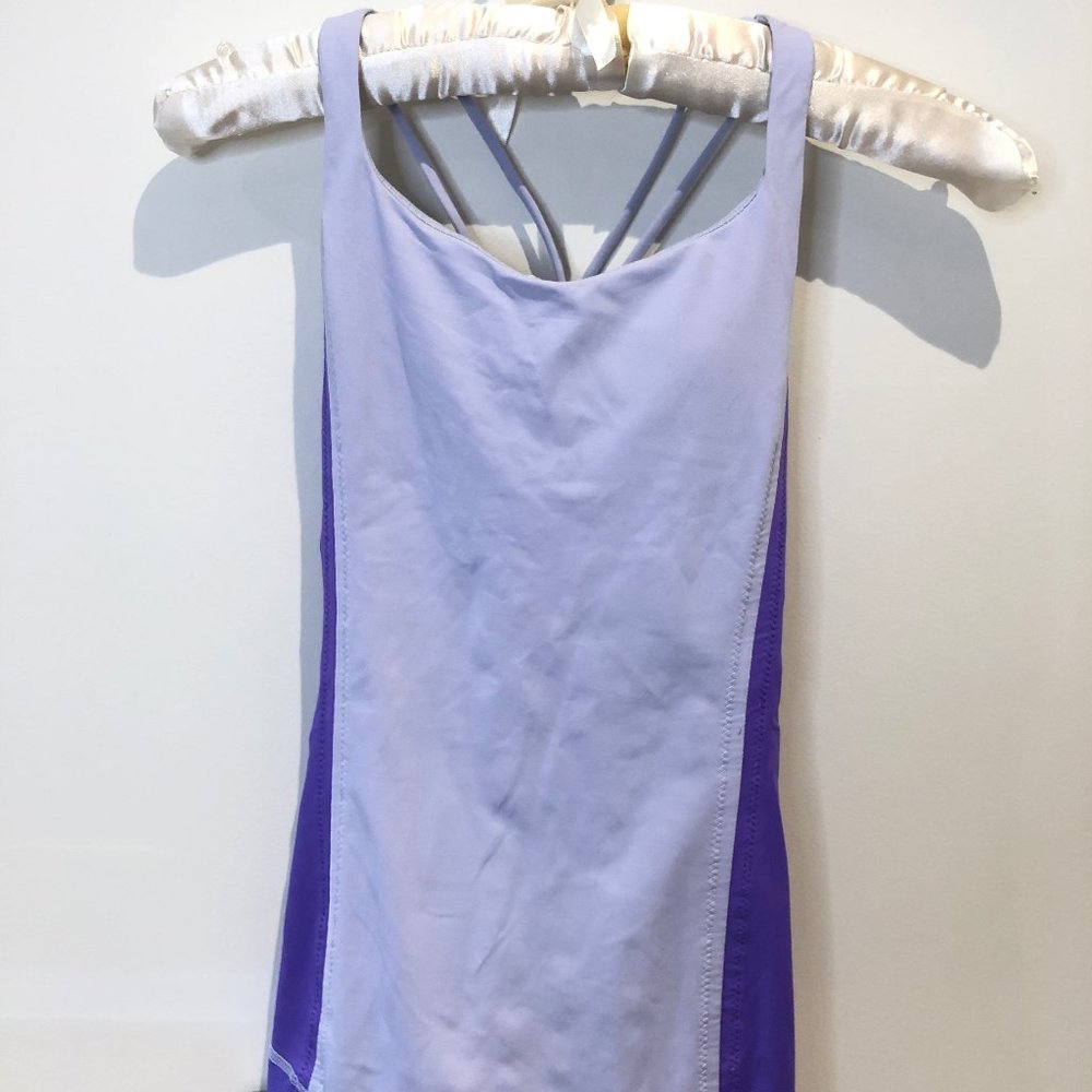 Lululemon tank with built in bra